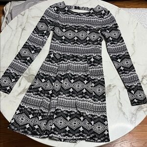 H&M Monochrome Geometric Dress